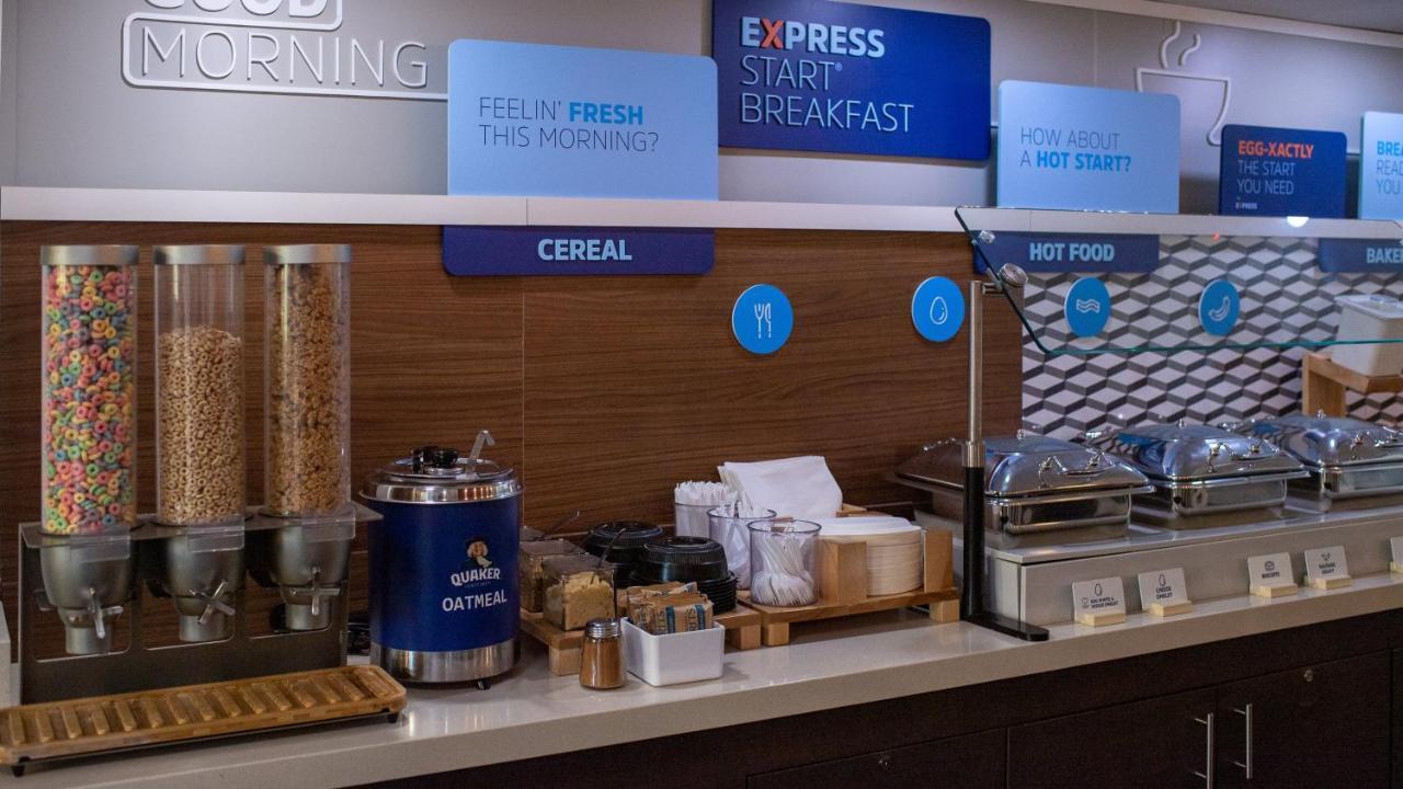 Holiday Inn Express Hickory - Hickory Mart By Ihg Exteriér fotografie